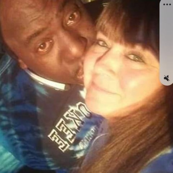 Meet your Posher, Lori - Picture 1 of 1